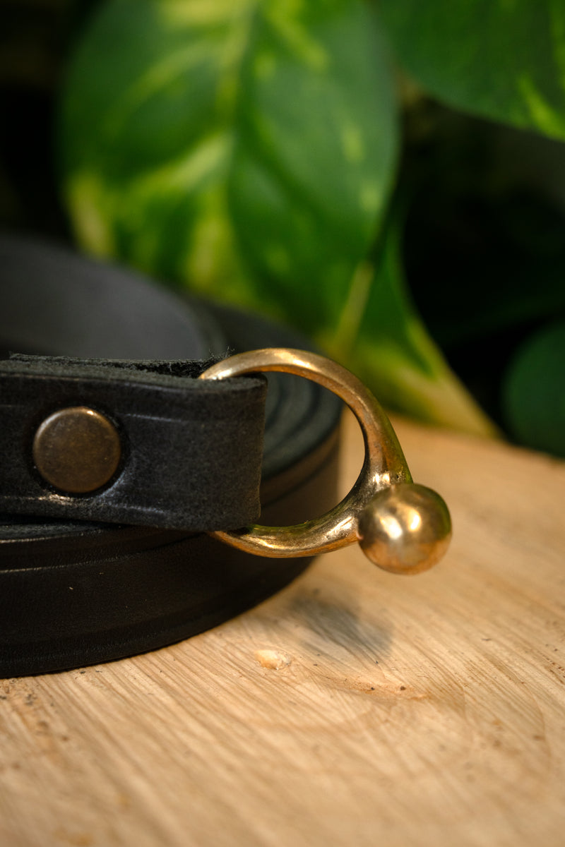 Keltiska La Tèneriem med bälteskrok, svart 