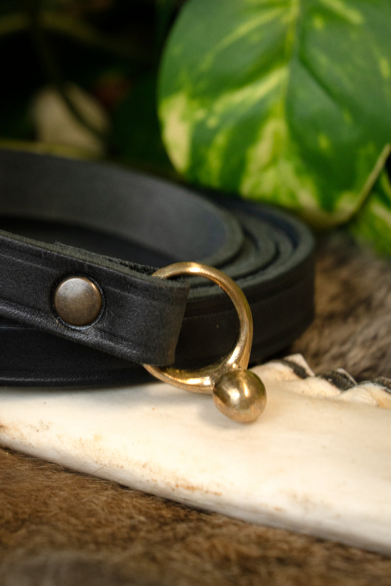 Keltiska La Tèneriem med bälteskrok, svart 