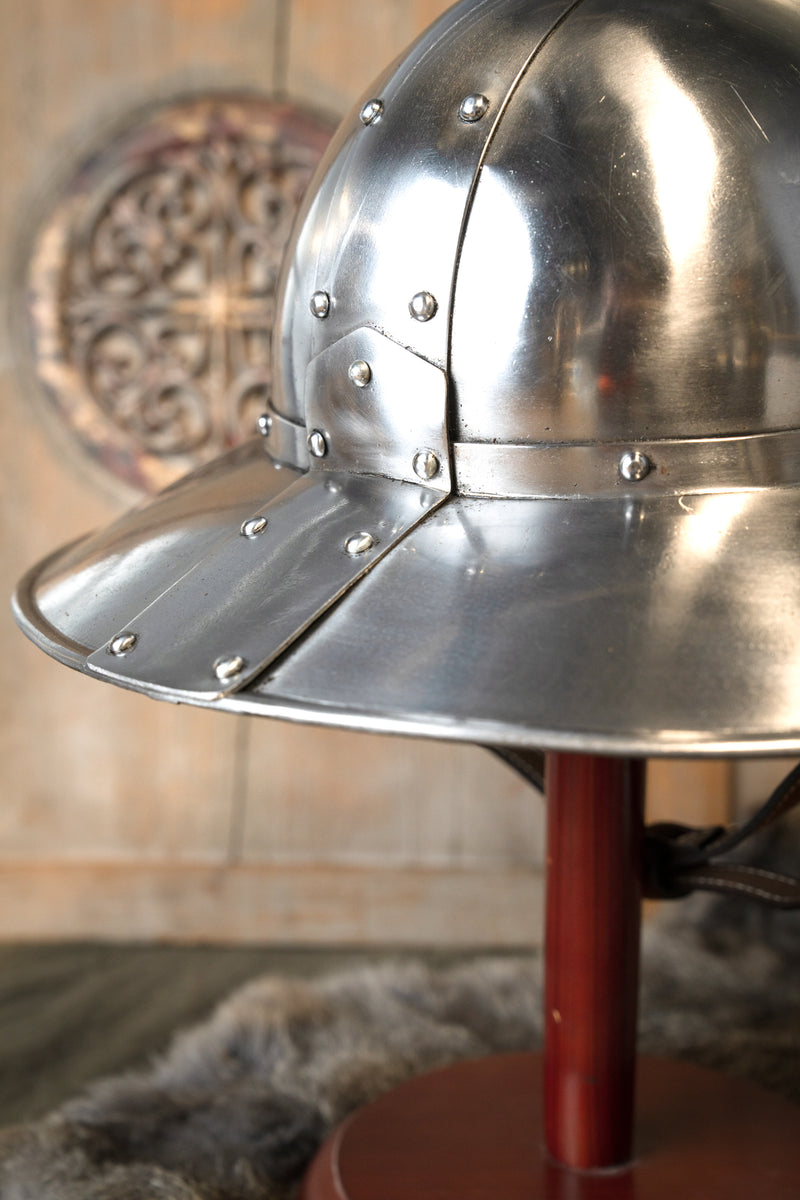 14e-15e eeuwse ketelhoed Crispin, 1.6 mm