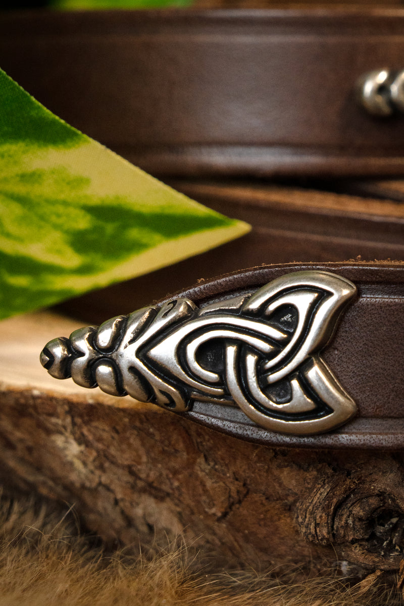 Vikingabälte Borre stil deluxe, försilvrad, 165 cm, brun 