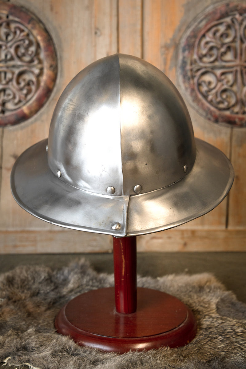 14-15e eeuwse ketelhoed, gepolijst, 1-1.2 mm