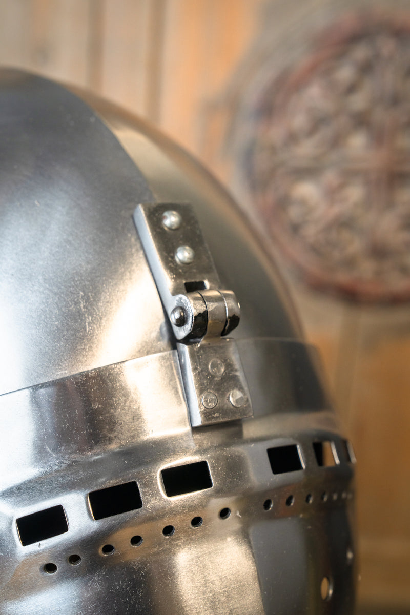 14e eeuwse klappvisier bascinet, 1.6 mm