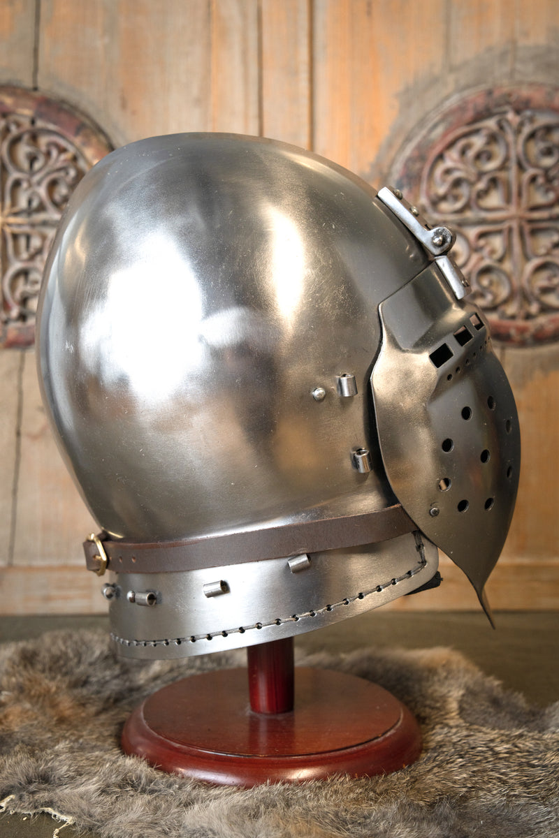 14e eeuwse klappvisier bascinet, 1.6 mm