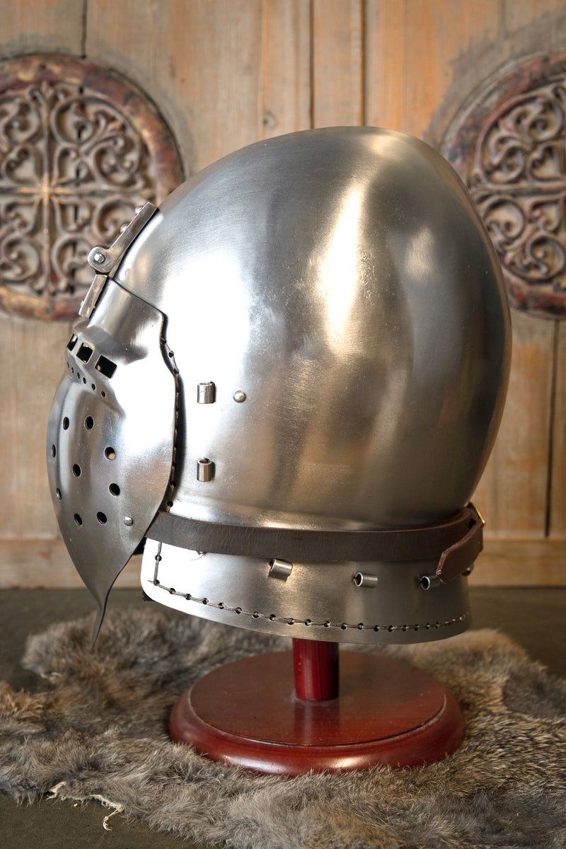 14e eeuwse klappvisier bascinet, 1.6 mm