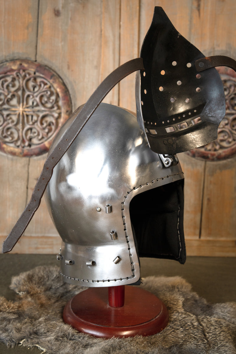 14e eeuwse klappvisier bascinet, 1.6 mm