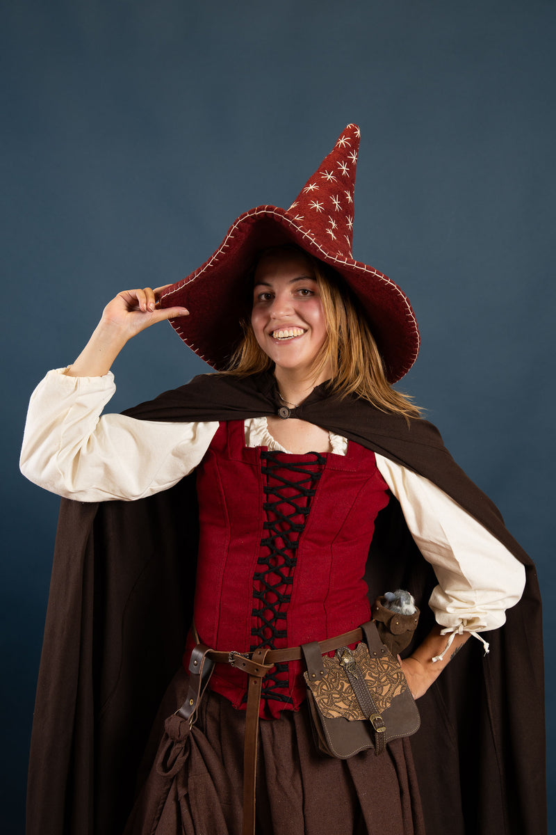 Heksenhoed met sterren, rood, wolvilt