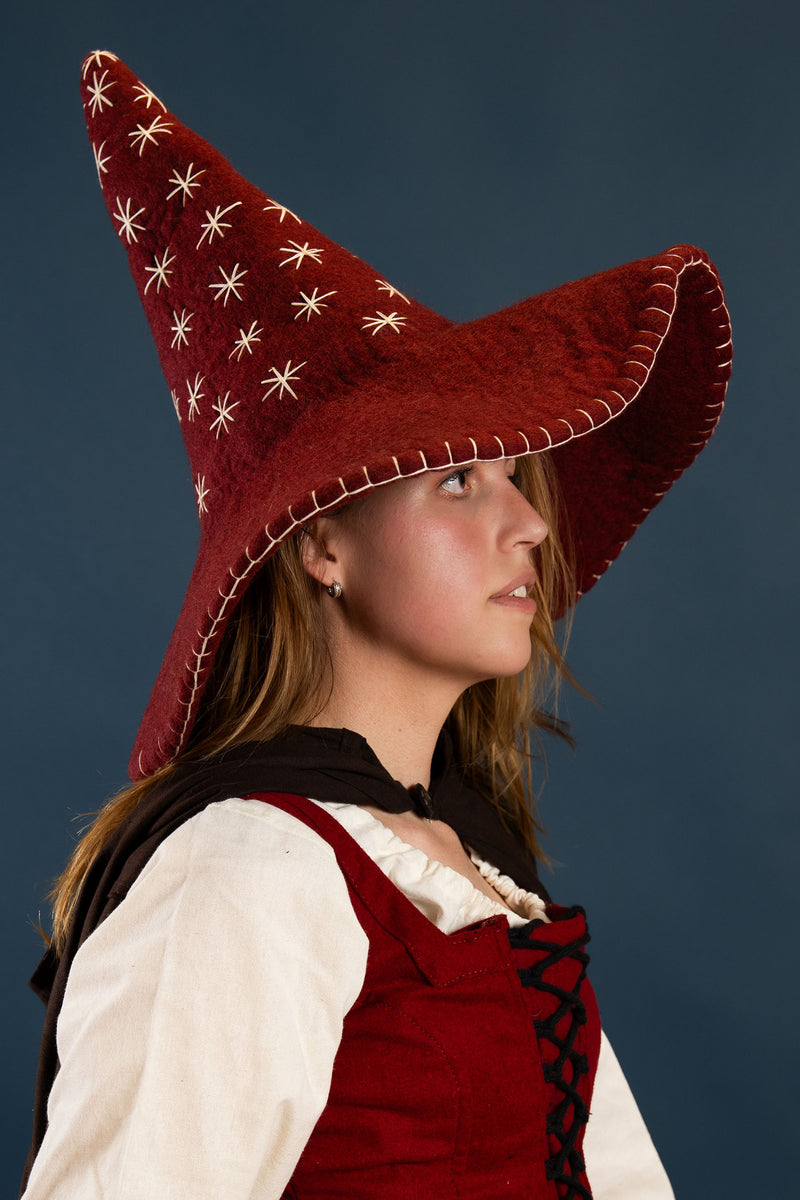 Heksenhoed met sterren, rood, wolvilt