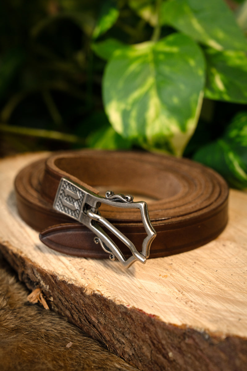 Gótica cinturón, siglo XV, hebilla plateada, 151 cm 