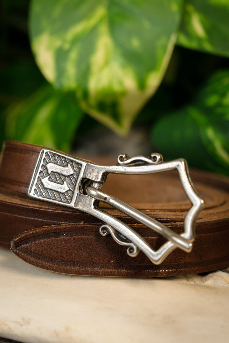 Gotische riem, 15e eeuw, verzilverde gesp, 151 cm