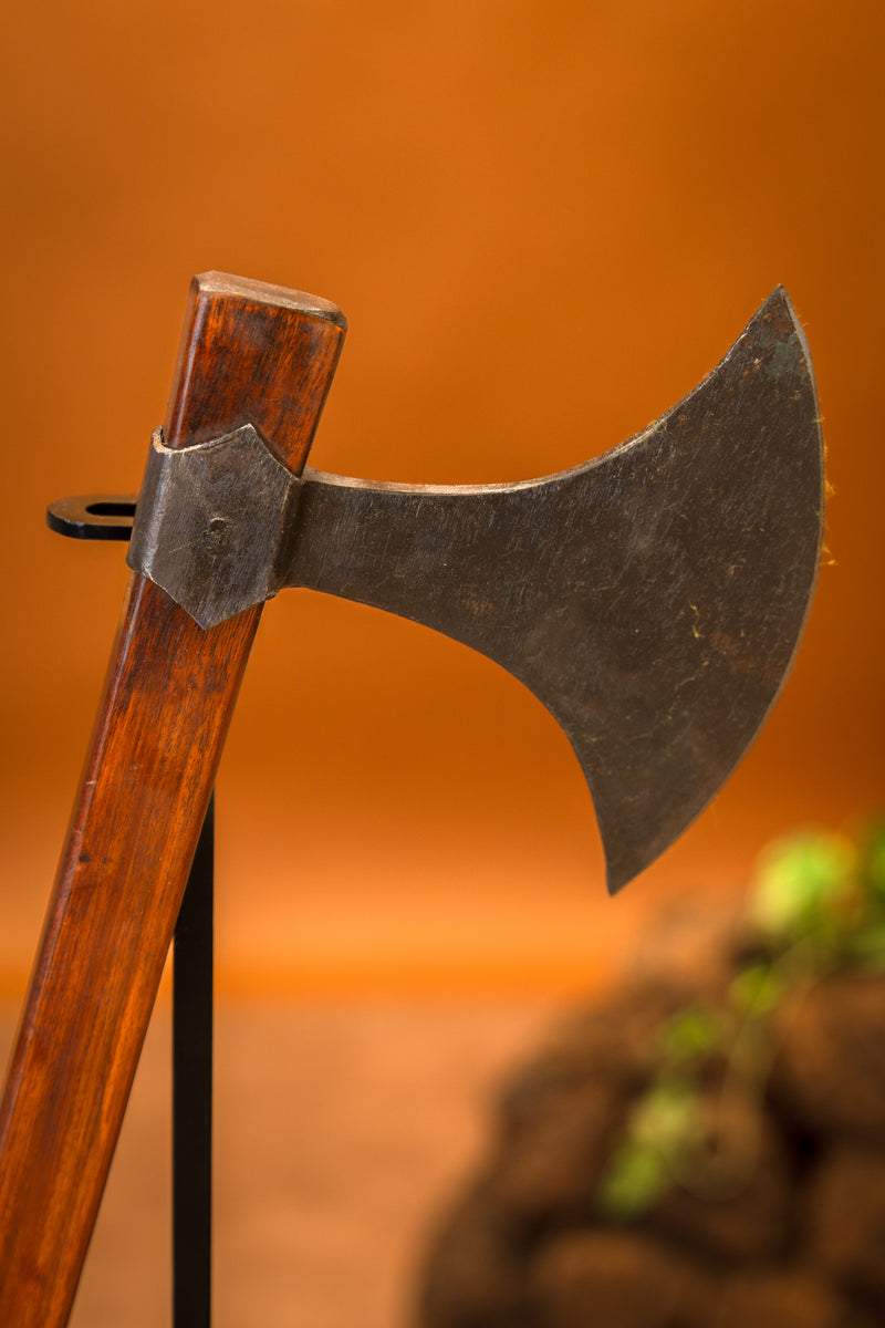 Deense bijl Roskilde, type M, semi-scherp