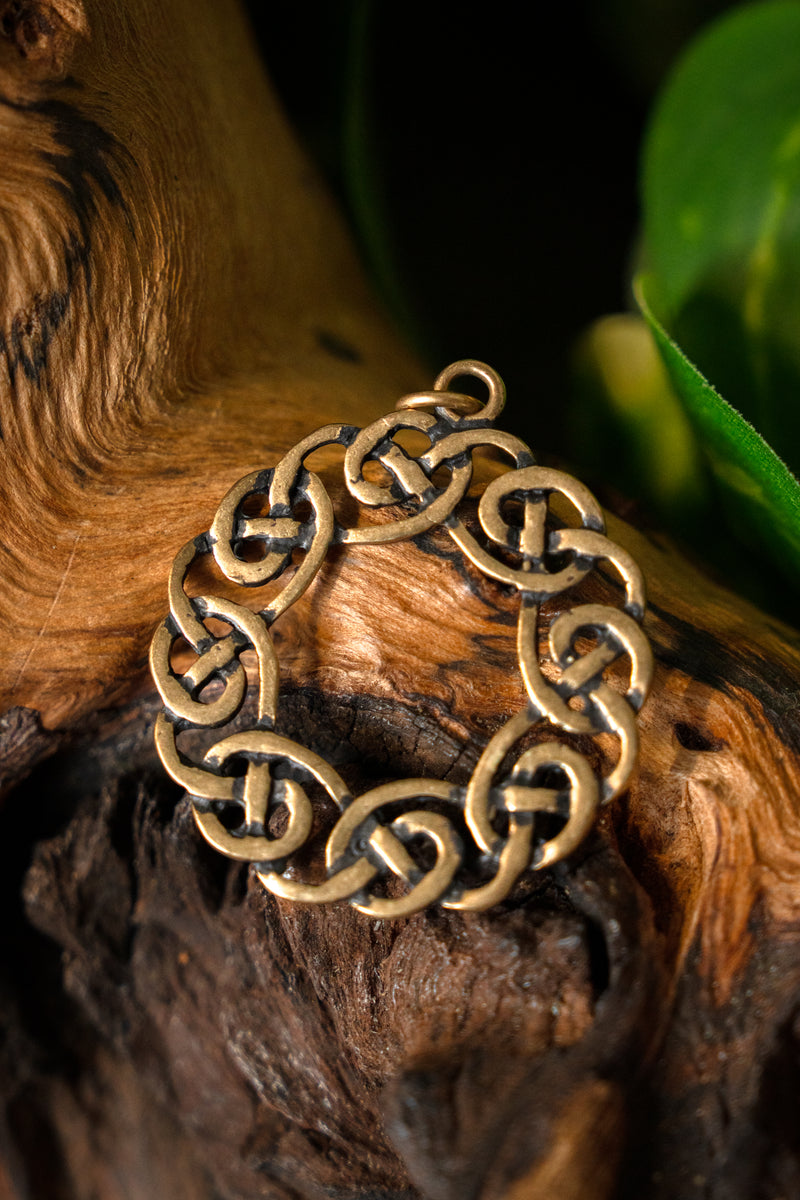 Amulet Celtic wreath, bronze