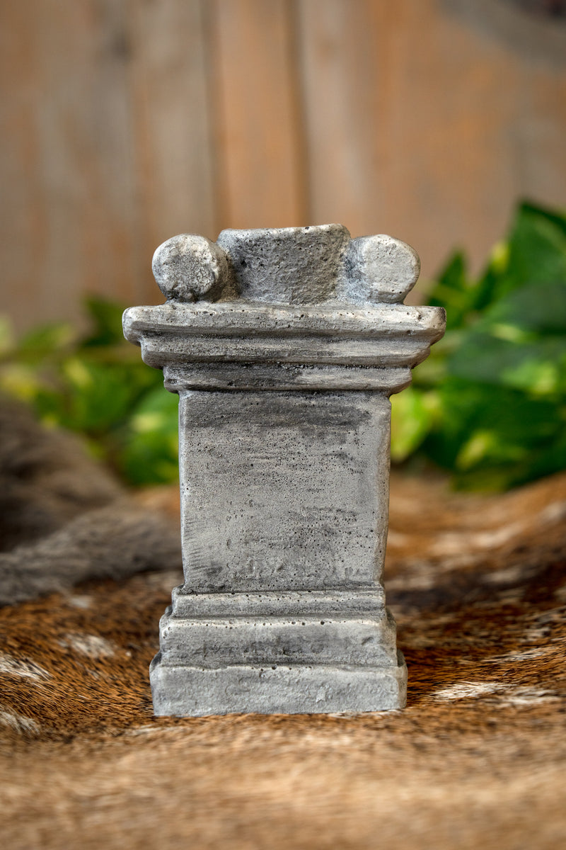 Columna for Roman house altar