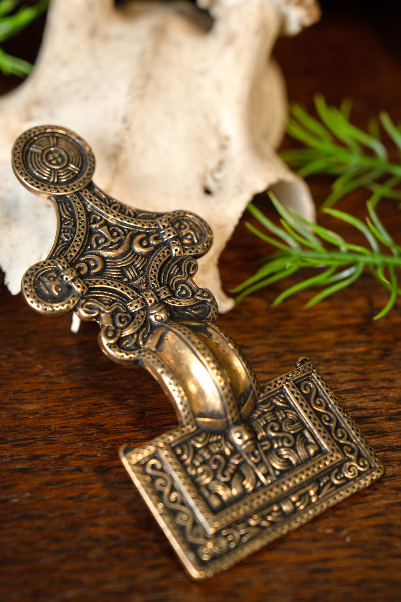 Anglo-Saxon fibula Isle of Wight, bronze