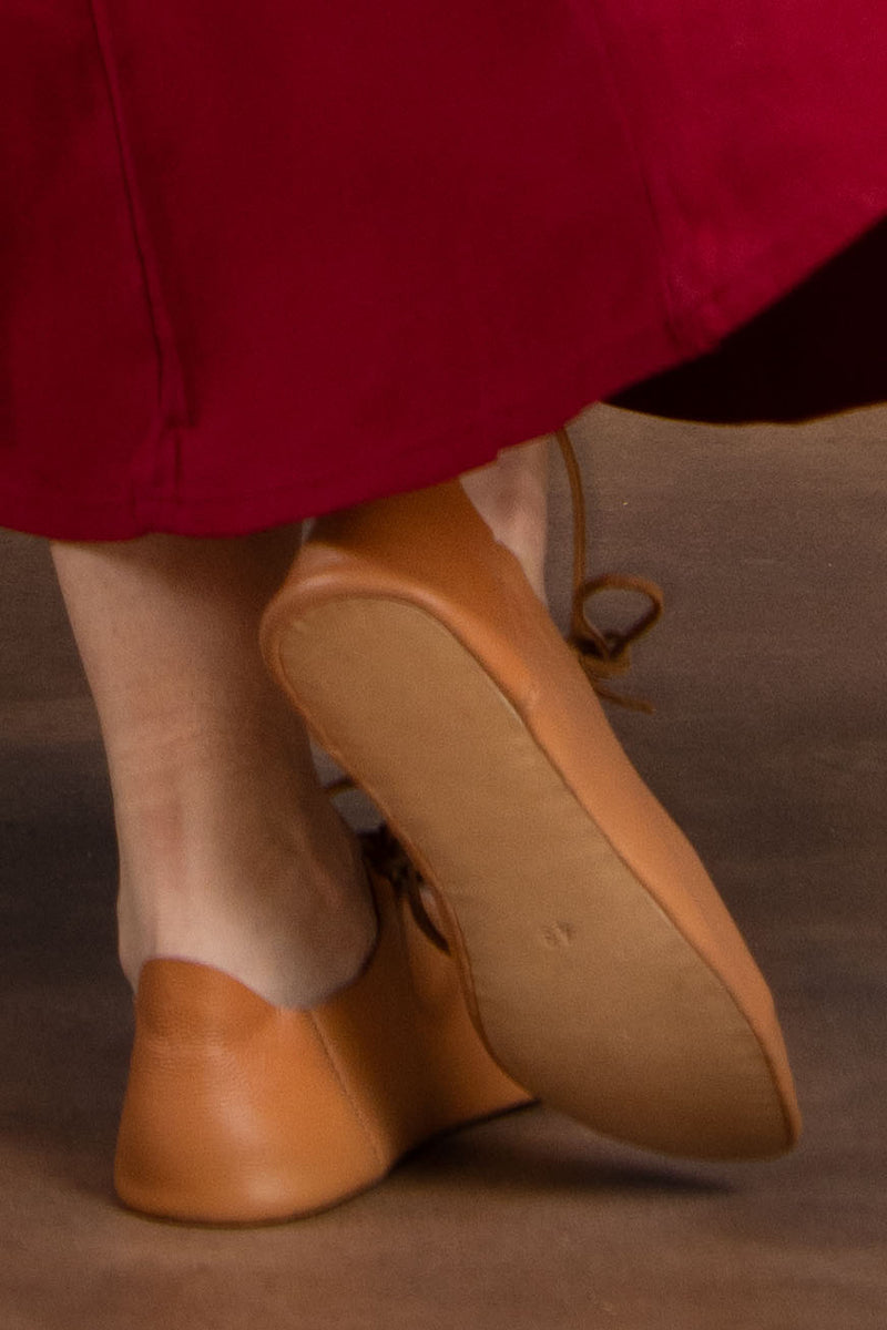 Keerschoenen met riem (1100-1500)