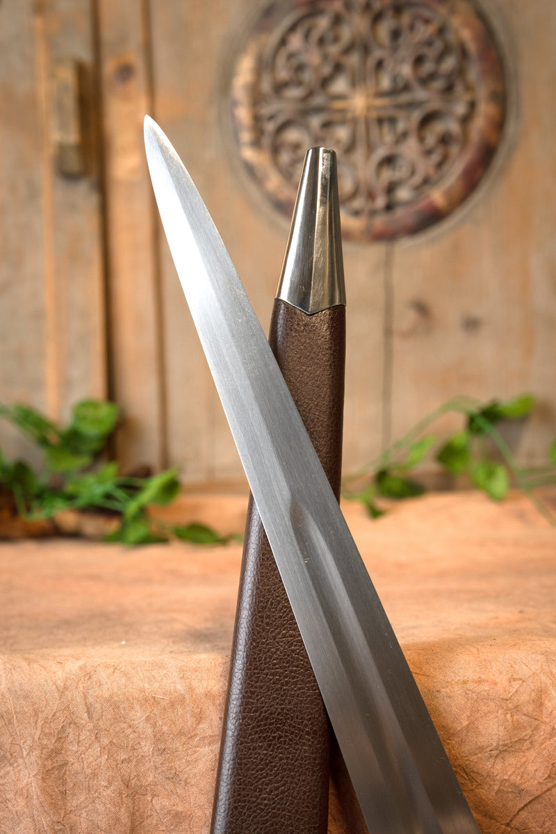 Una mano espada Oakeshott tipo XIV, semi-afilada 