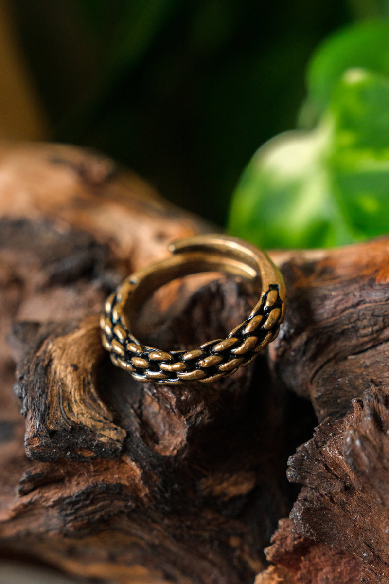 9e-10e eeuwse Vikingring, brons