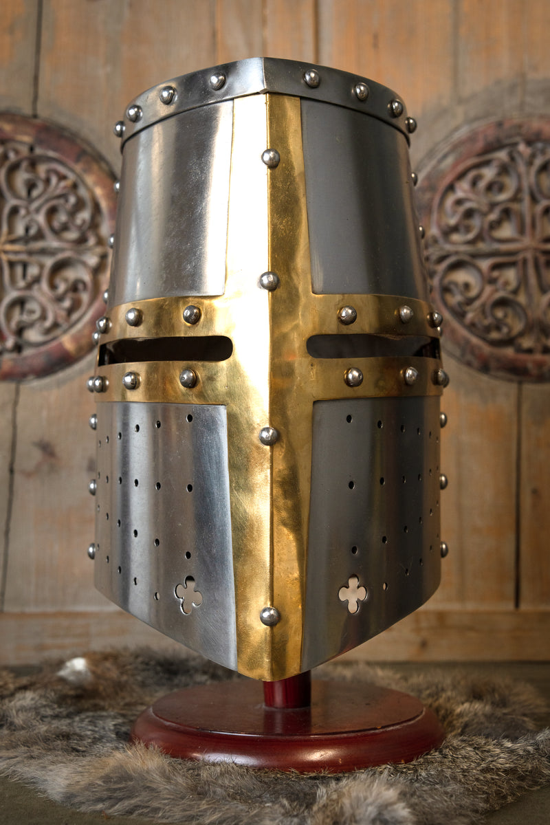 Hełm krzyżowca z mosiężnym wizjerem, 1,6 mm 