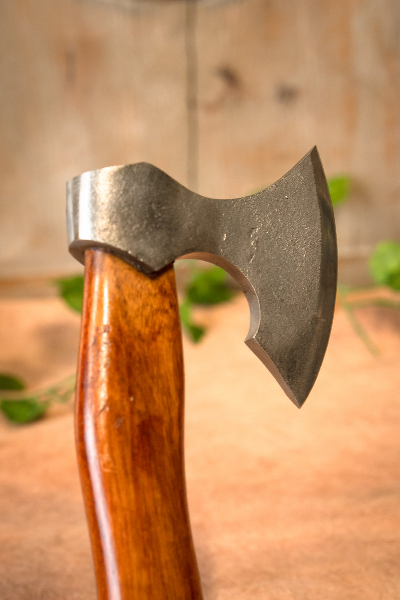 Tradycyjna siekiera drwala, średnio ostry 