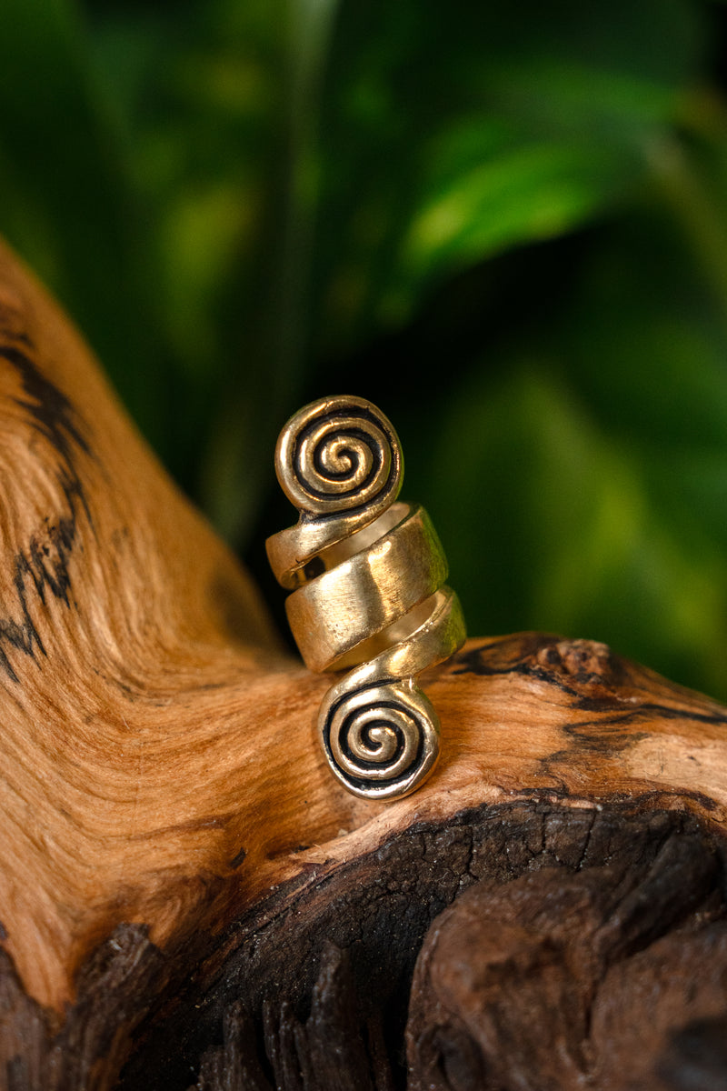 Keltische baardkraal met spiralen, brons