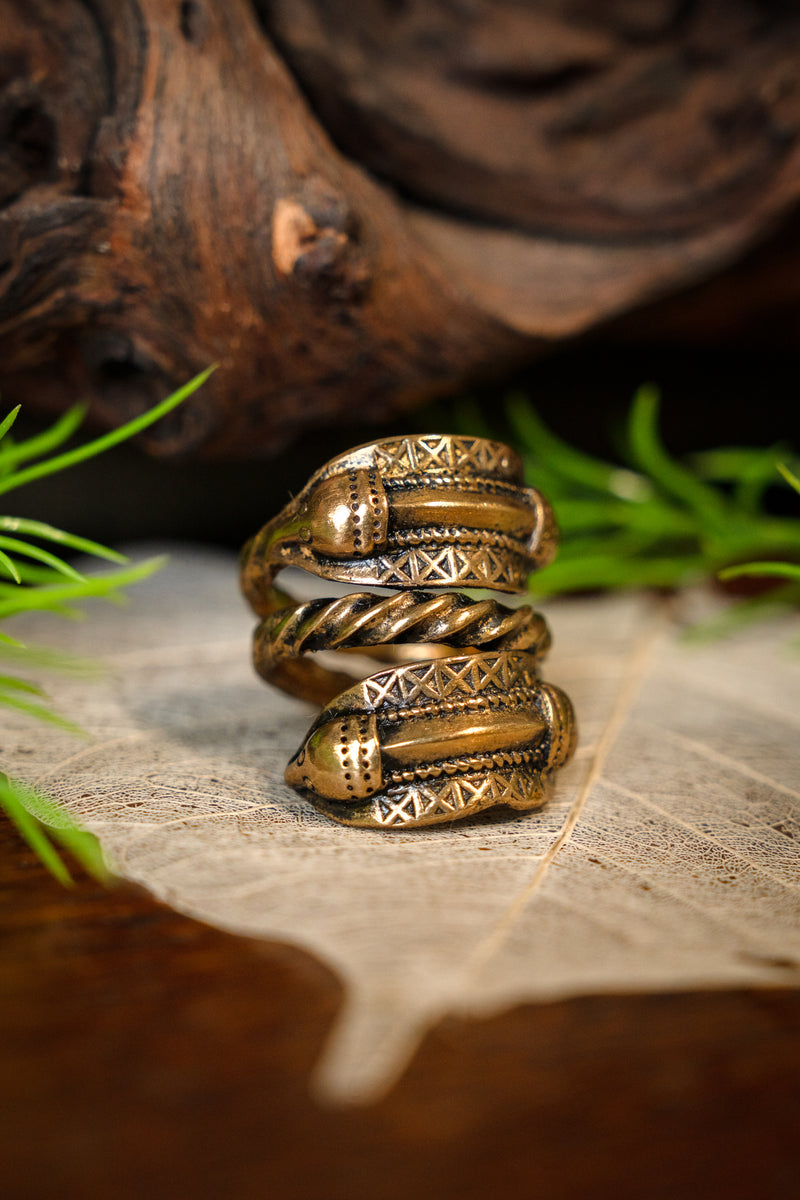 Germaanse IJzertijdring Naustdal, brons