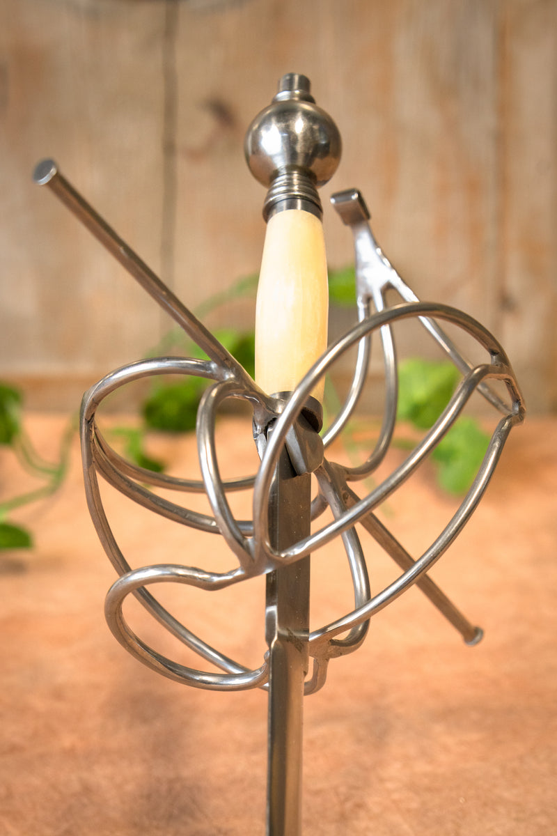 Rapier Drie Musketiers met benen grip, semi-scherp