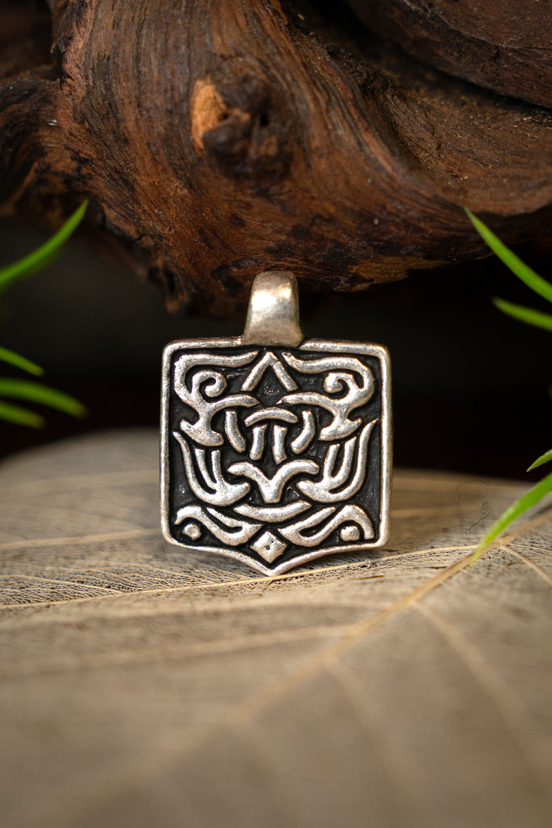 Arabisk vikingsmykke, forsølvet bronze 