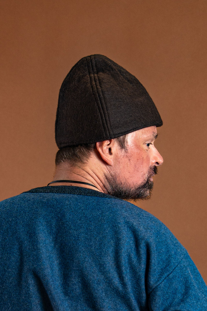 Viking muts Njal, wolmix, bruin