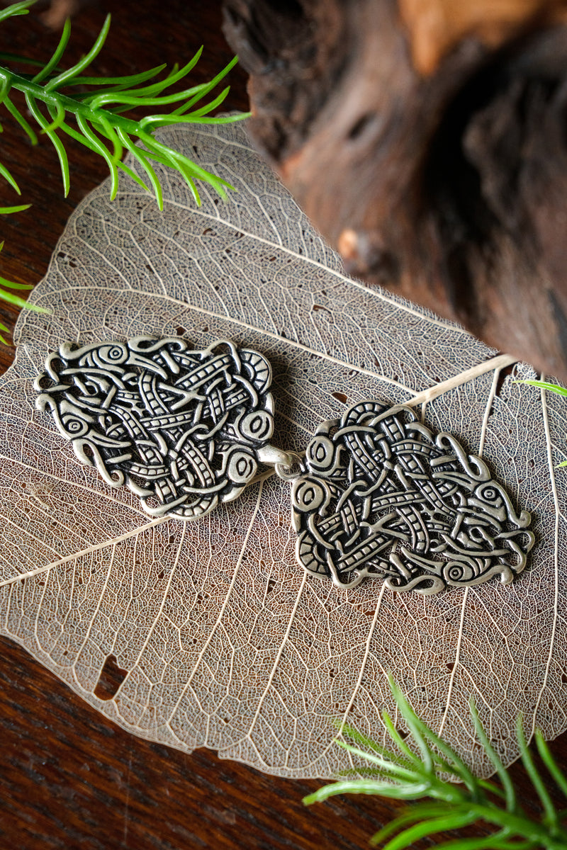 Irsk kappe lukning, forsølvet bronze 