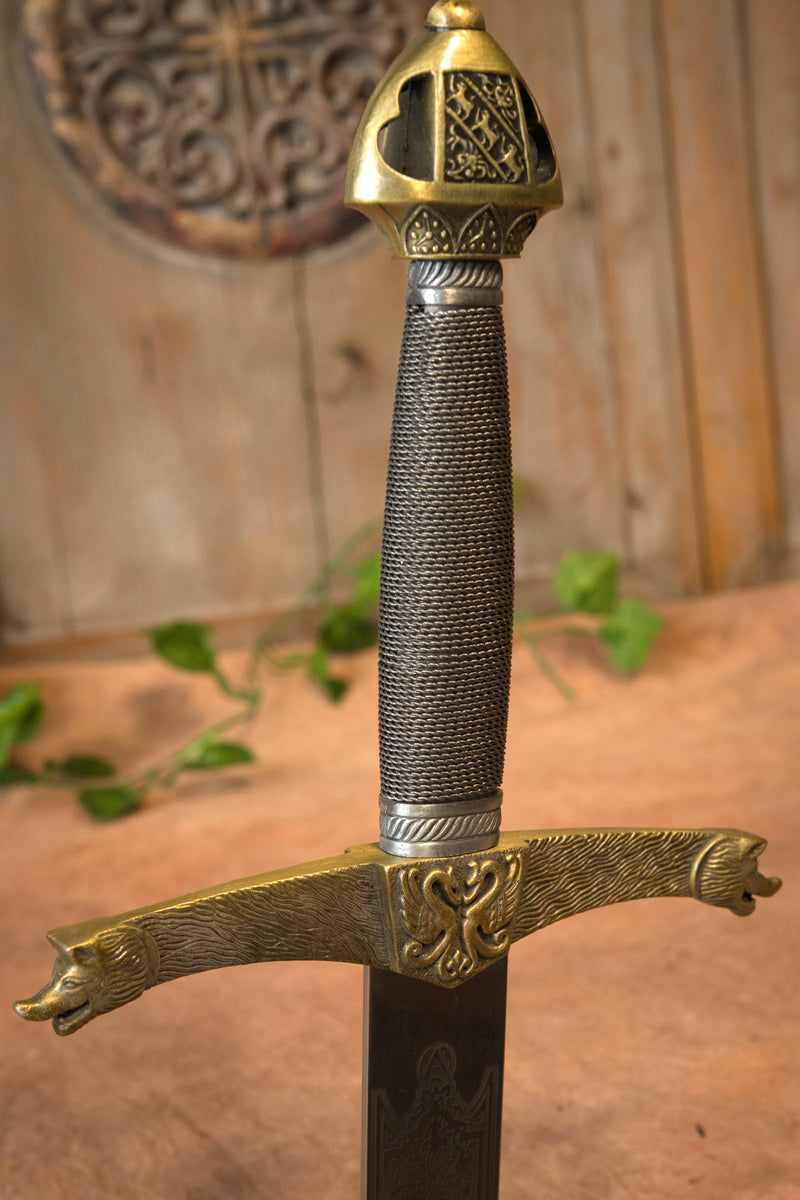 Heráldico espada, semi-afilado 