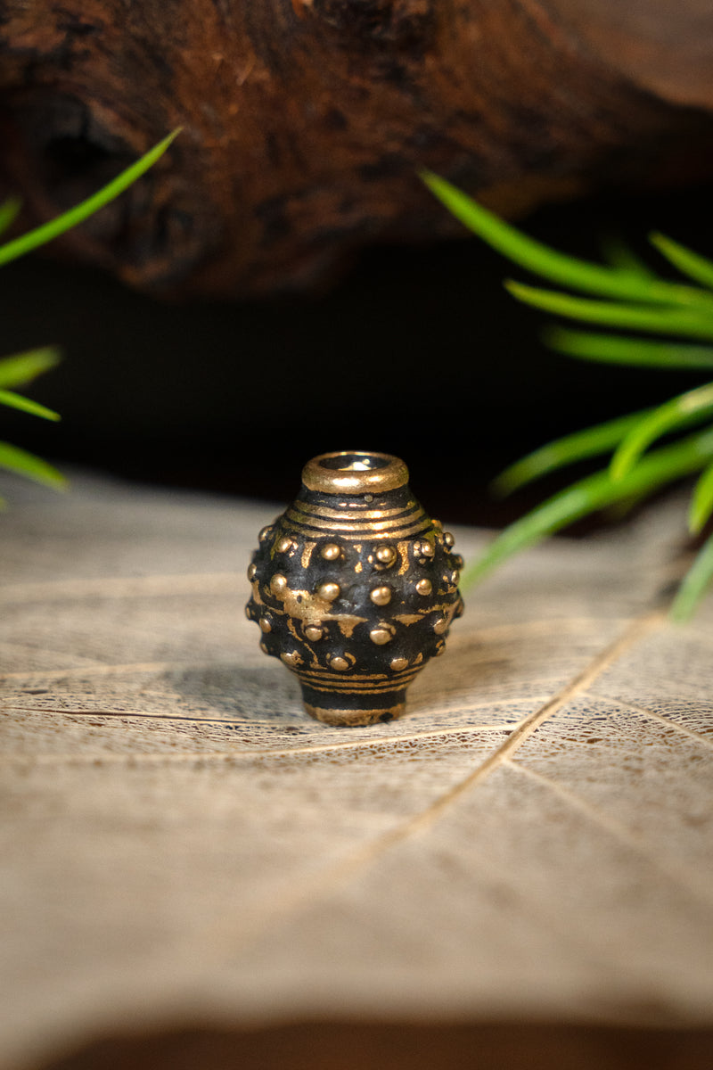 9:e-10:e århundradets vikingaskäggpärla, brons 