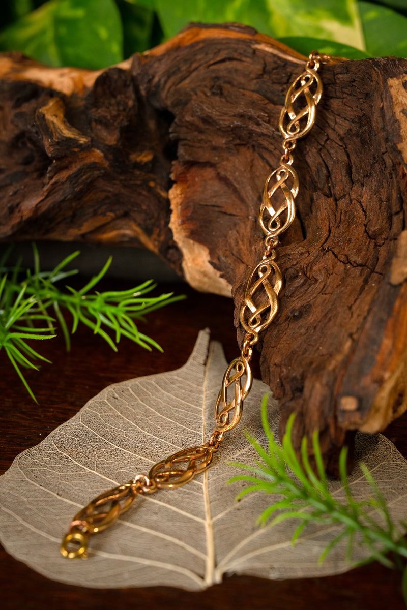 Knotted Celtic wrist bracelet, bronze