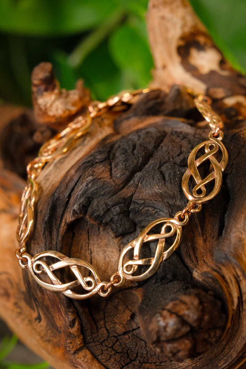 Knotted Celtic wrist bracelet, bronze
