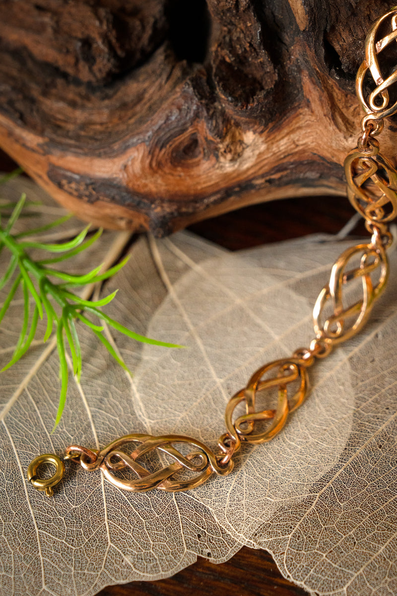 Knotted Celtic wrist bracelet, bronze