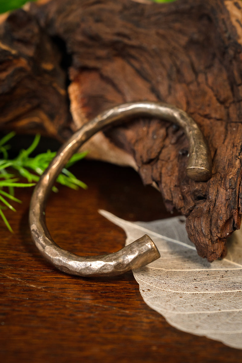 Germánico pulsera, Período de Migración, bronce 