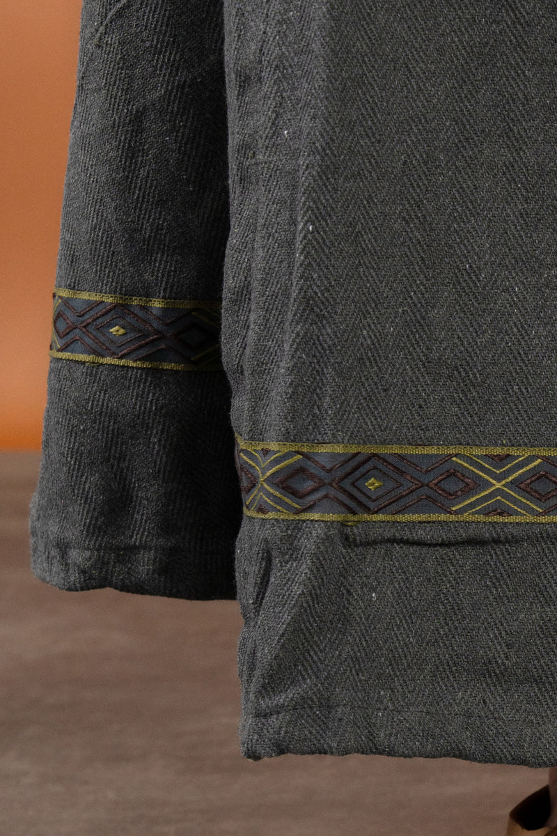 Middeleeuwse jurk Estrid met visgraatmotief, natuurgrijs