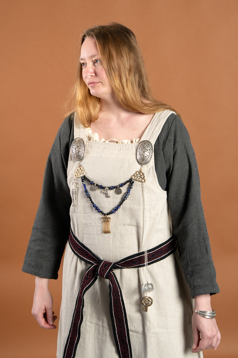 Birka skydda amulett, grav 943, försilvrad brons 