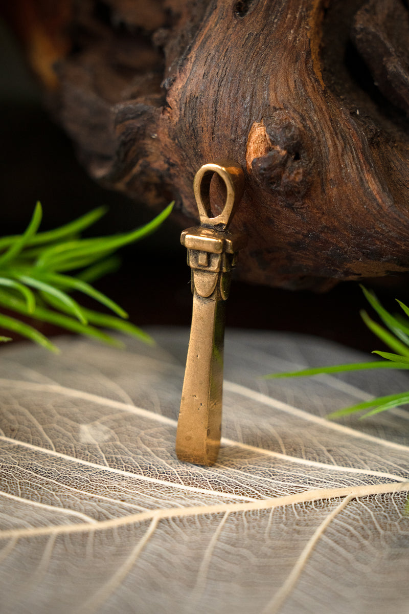 Slavisk hängsmycke Swiatowid, brons 