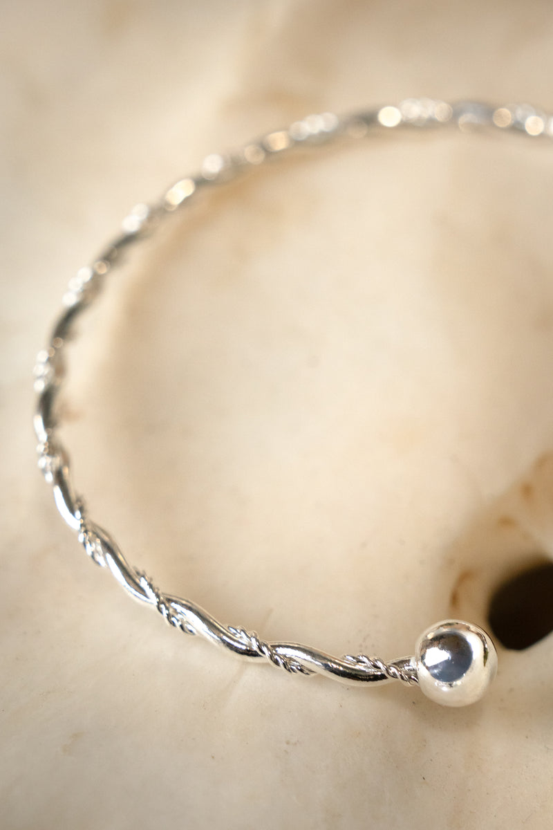 Tvinnat vikingarmband, tenn 