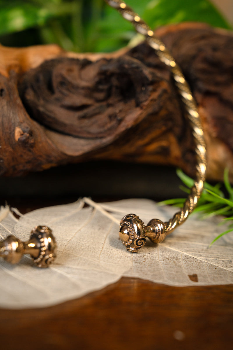 Gedraaide Gallische torc, messing