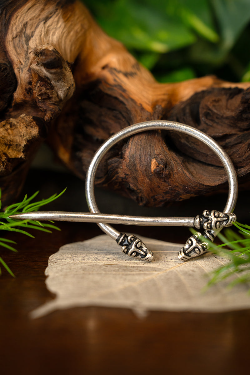 Fibule viking islandaise, bronze argenté 