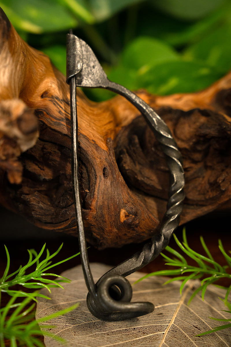 La Tène bågfibula, stål 