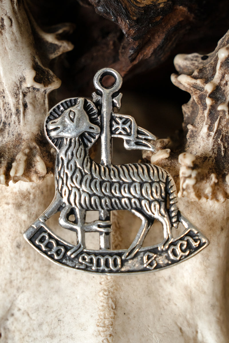 Insignia de peregrino Agnus Dei, bronce plateado 