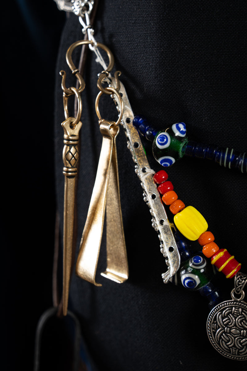 Birka sieraadverdeler, verzilverd brons