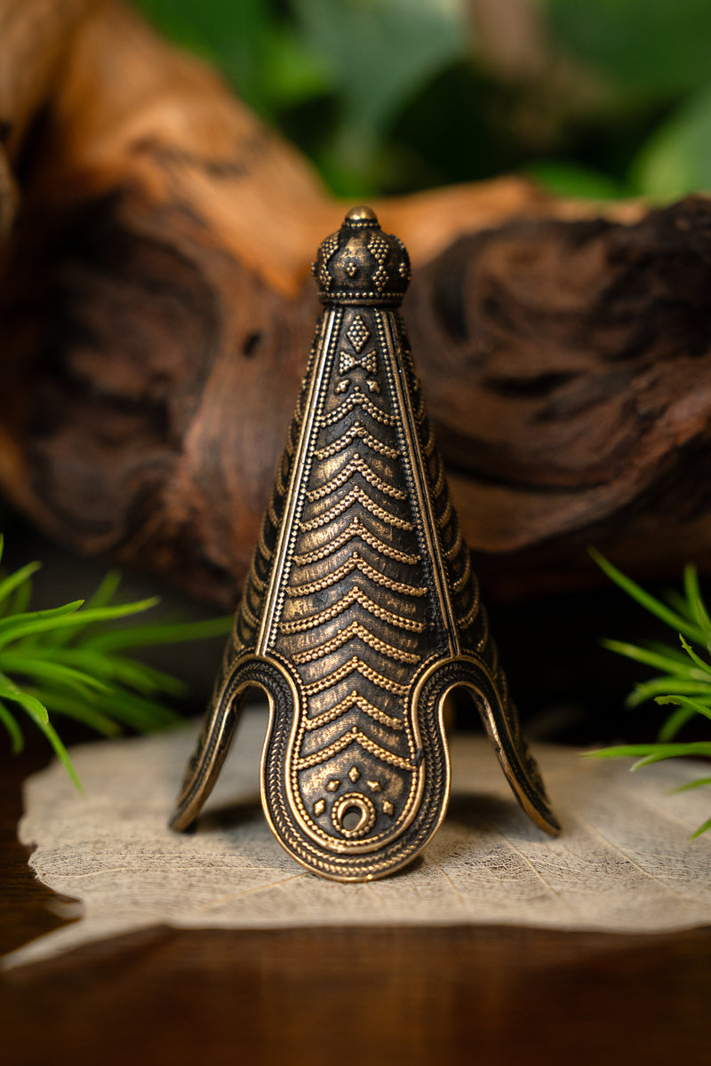 Birka hat tip bronze