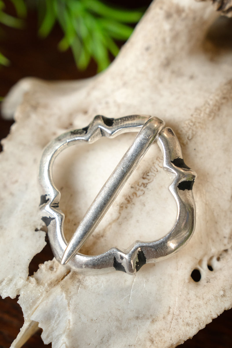 Middeleeuwse broche Eva van Reims, verzilverd brons