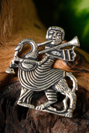 Pilgrim badge bagpiper, silvered bronze