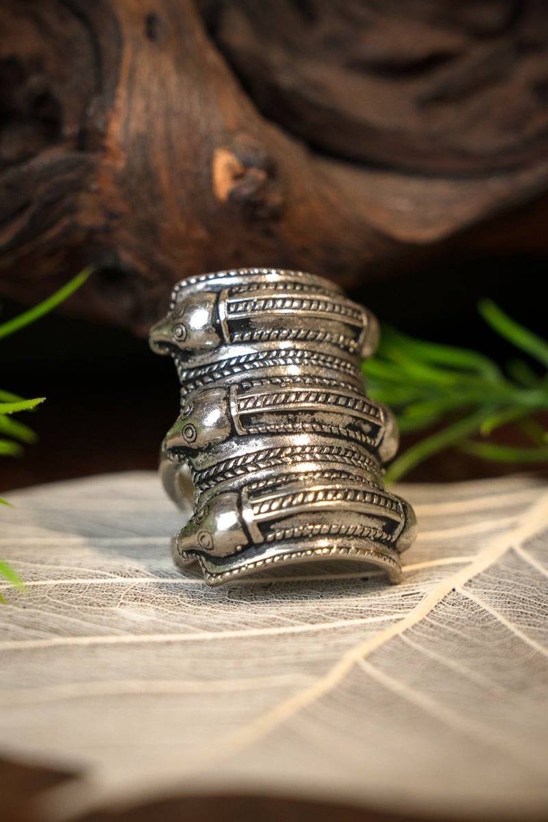 Germansk Järnåldersring Segerstad, försilvrad brons 