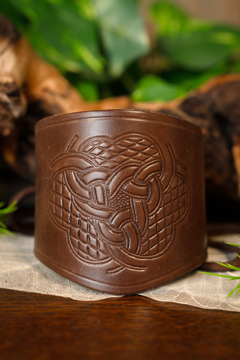 Leren armband met Keltisch motief, klein, bruin