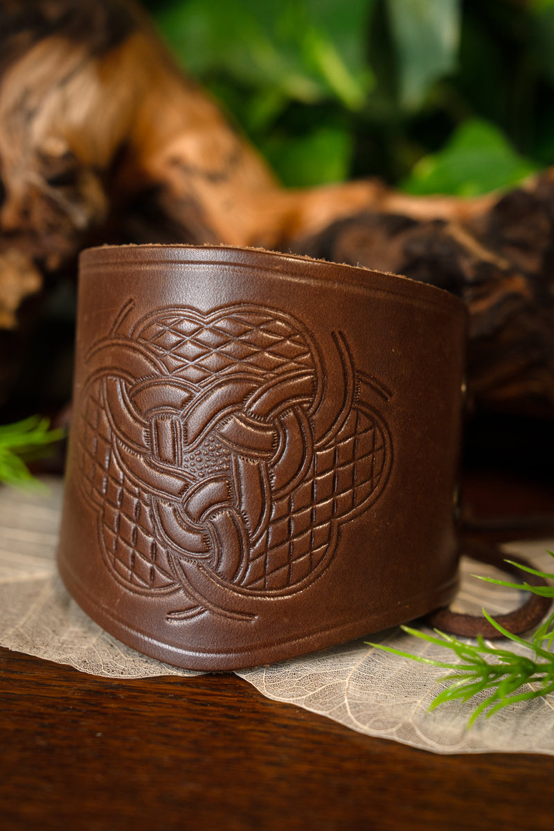 Cuero pulsera con motivo celta, pequeño, marrón 