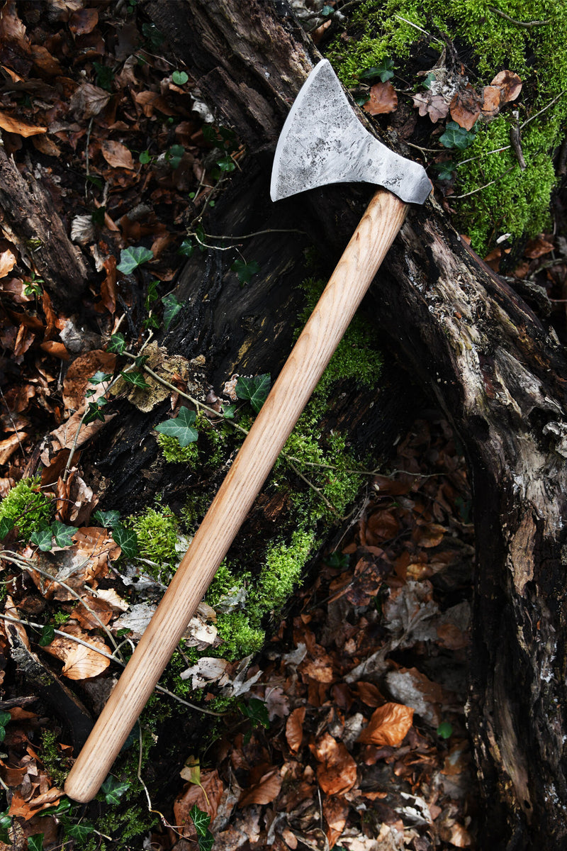 Vikingbijl, handgesmeed staal, type M, semi-scherp